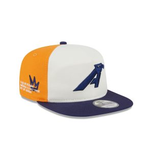 Retro Logo Golfer