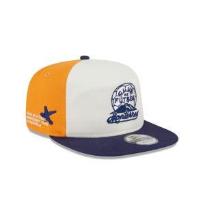 Retro Logo Golfer