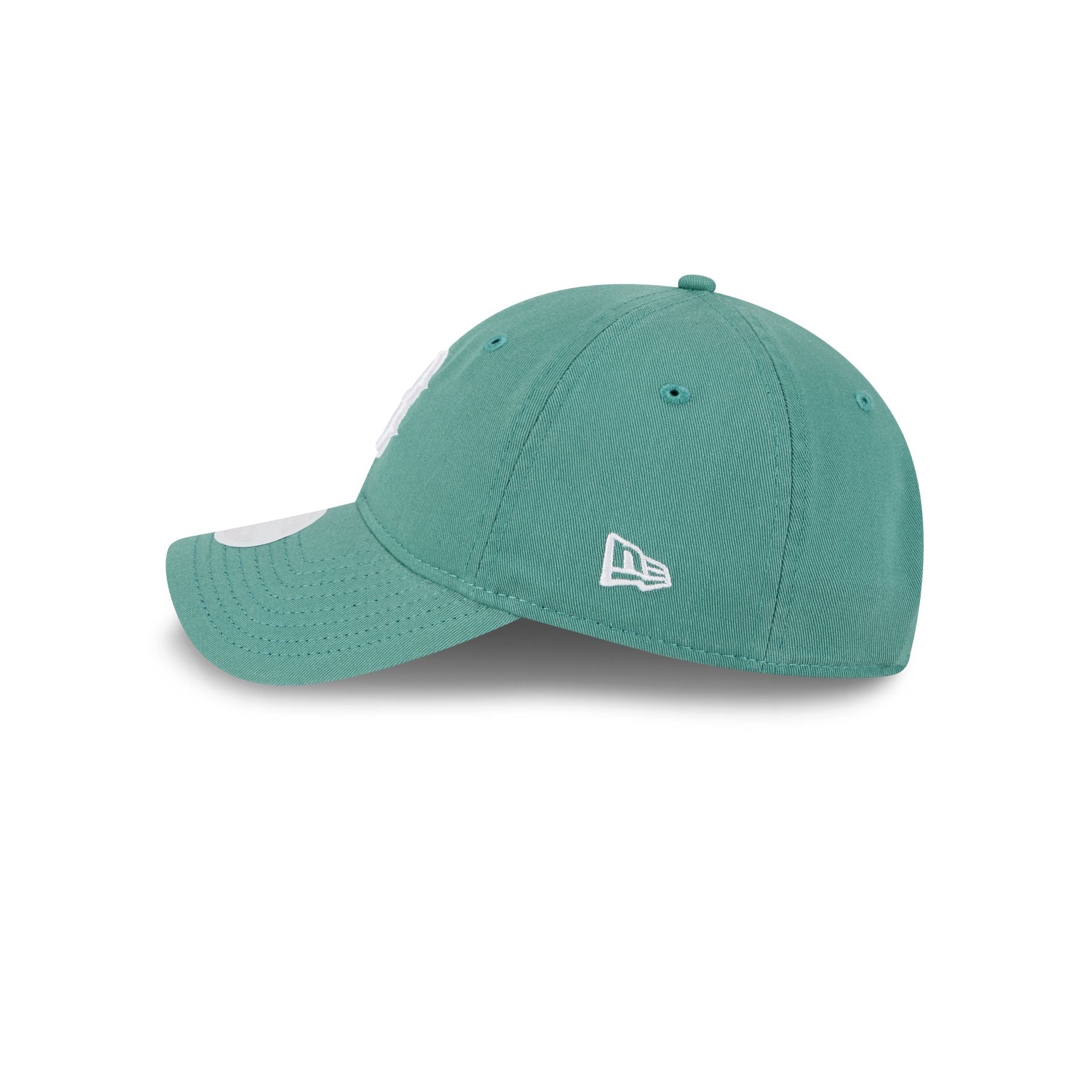 60666631_9TWENTY_CITYCONNECTBOSRED_BOSRED_OTC_LSIDE-1.jpg