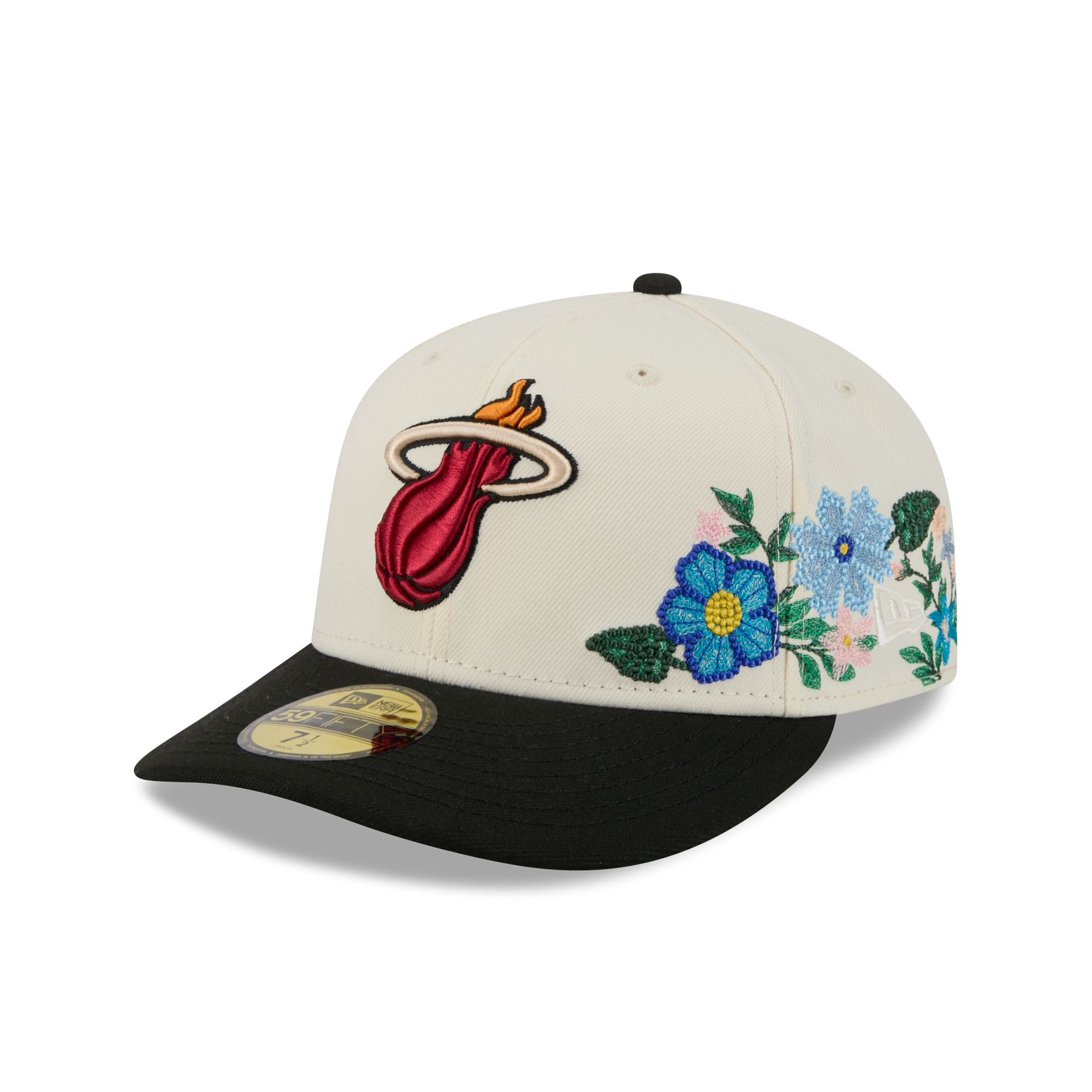 60669019_59FIFTY_TONALFLORALS25426_MIAHEA_OTC_3QL.jpg
