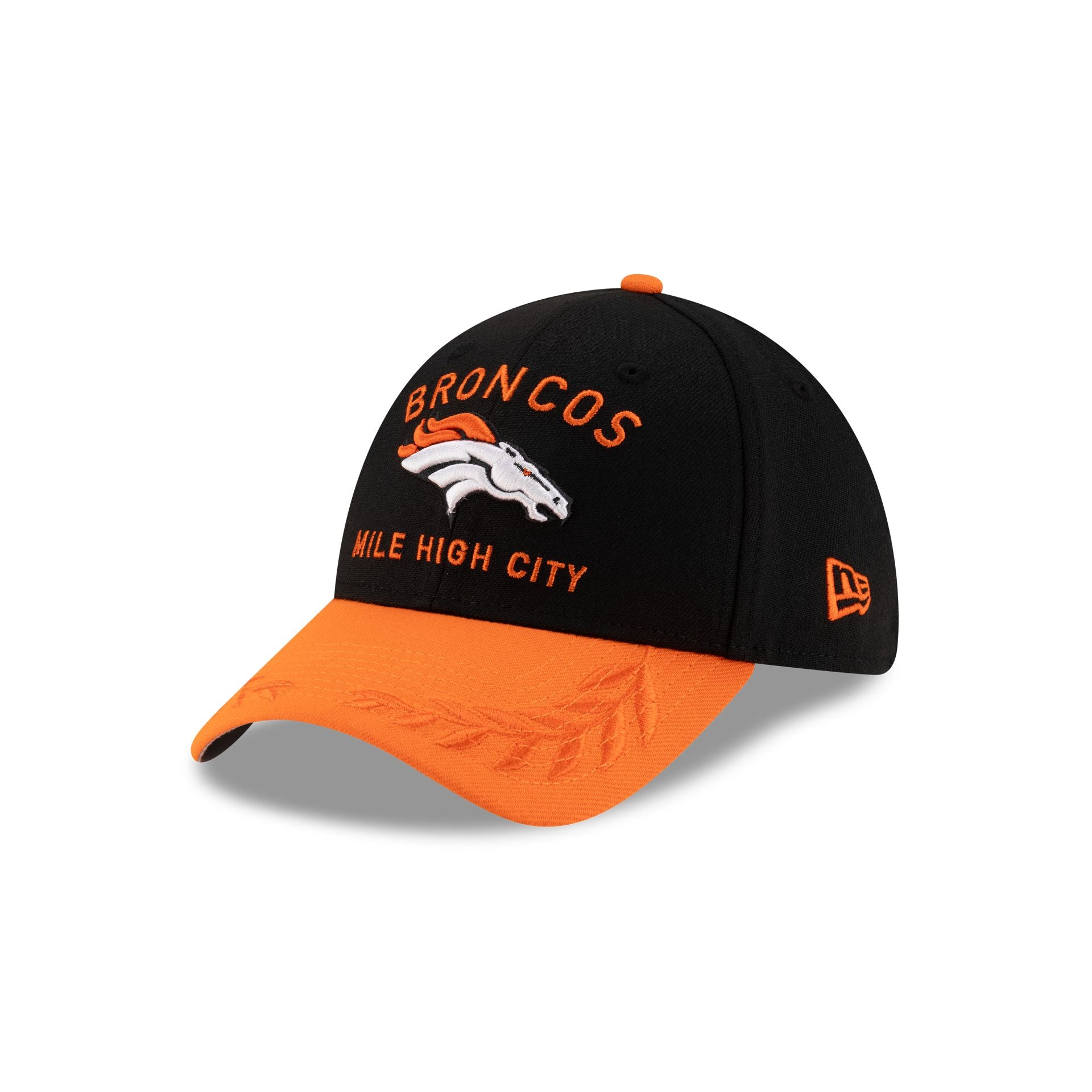 60670326_39THIRTY_NFL25DRAFT_DENBRO_C2_A0_BLKOTC_3QL.jpg