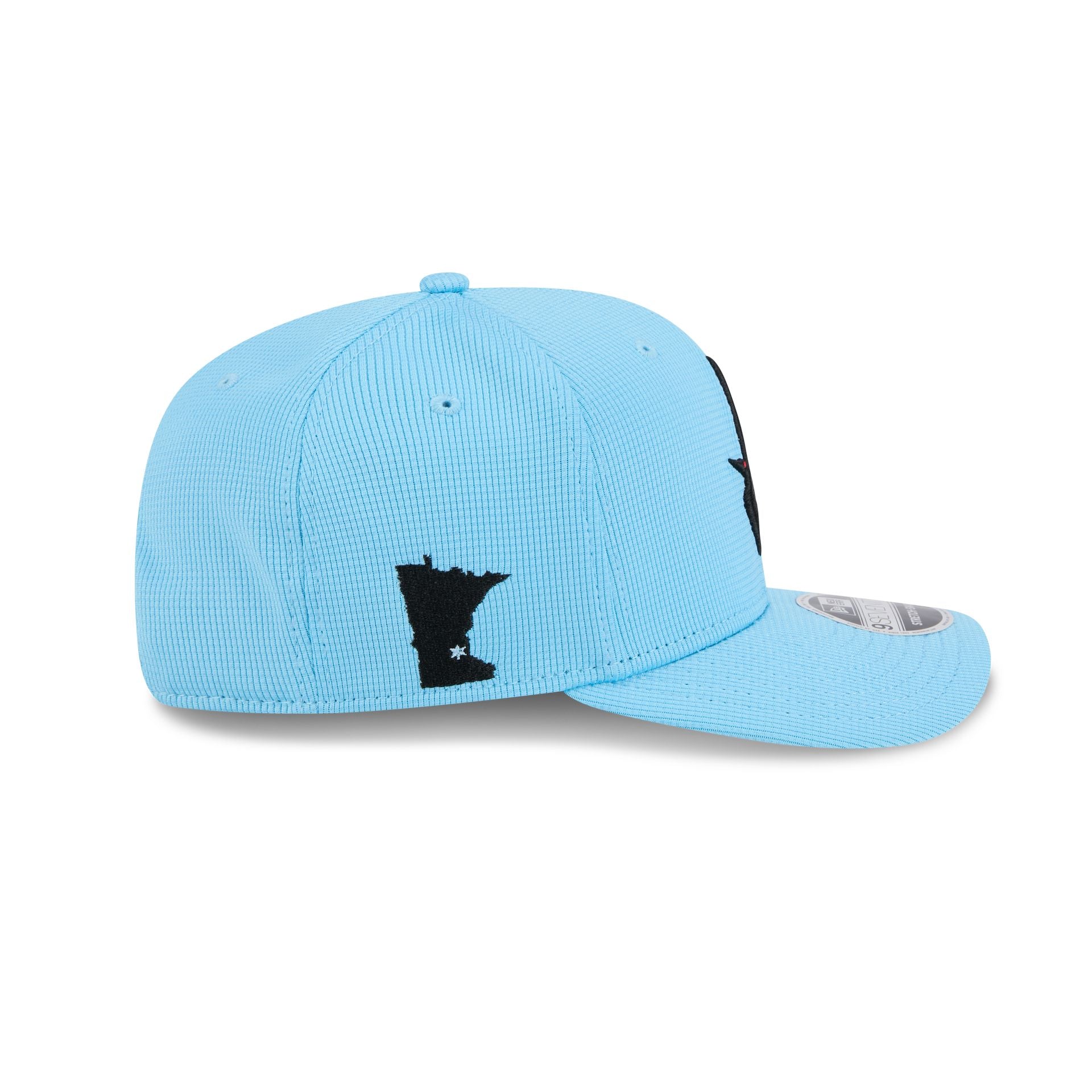 60672139_9SEVENTY_MLS25JRSYHK970_MINUNI_OTC_RSIDE-1.jpg