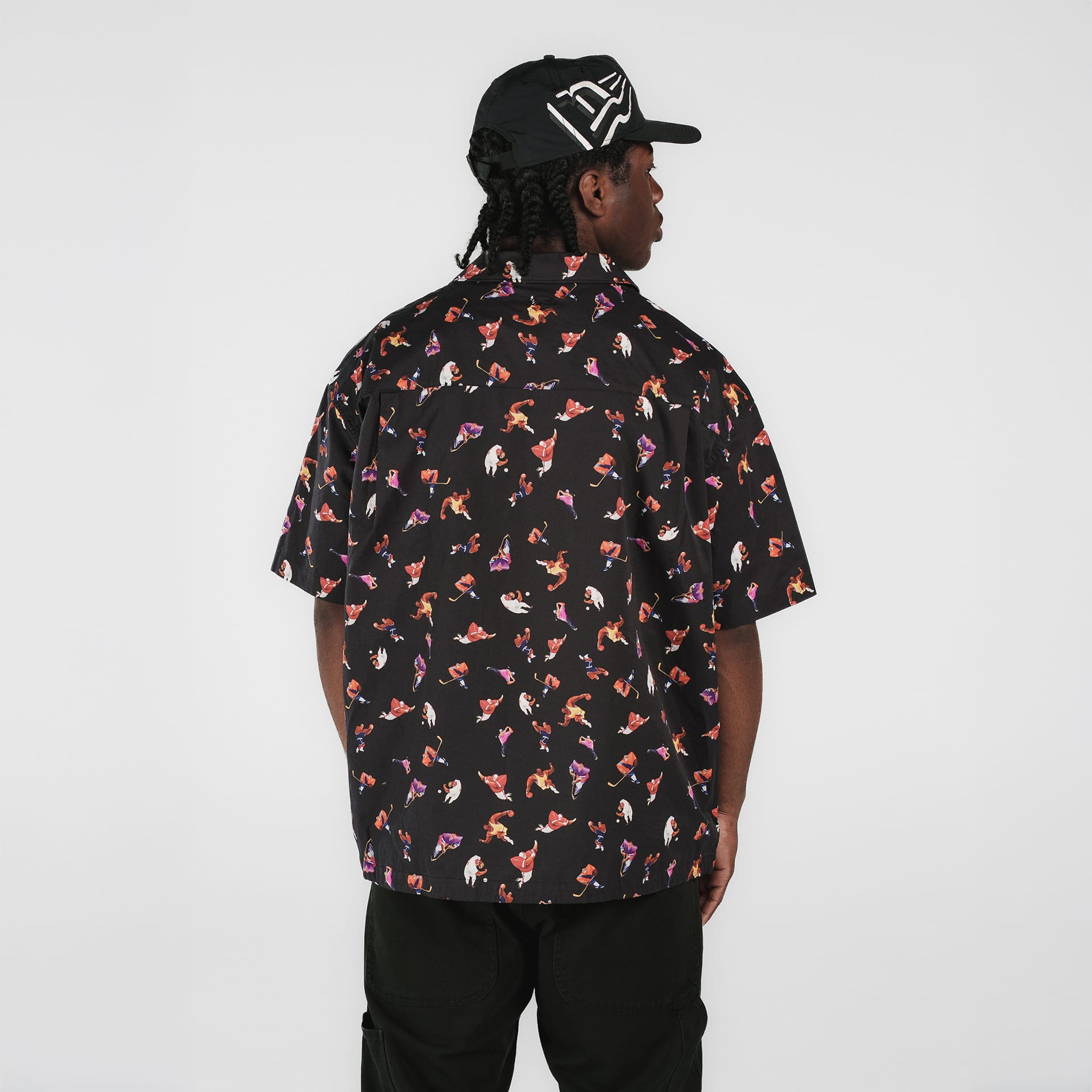 60693208_NE1-0111-OPENCOLLARSSSHIRT_OPENCOLLARSSSHIRT_BrandNewEra_Black_2_1x1_64043237-f54e-45c2-9333-2c712895983b-1.jpg