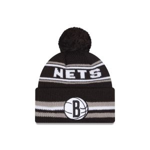 Classic Pom Knit
