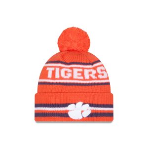 Classic Pom Knit