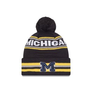 Classic Pom Knit