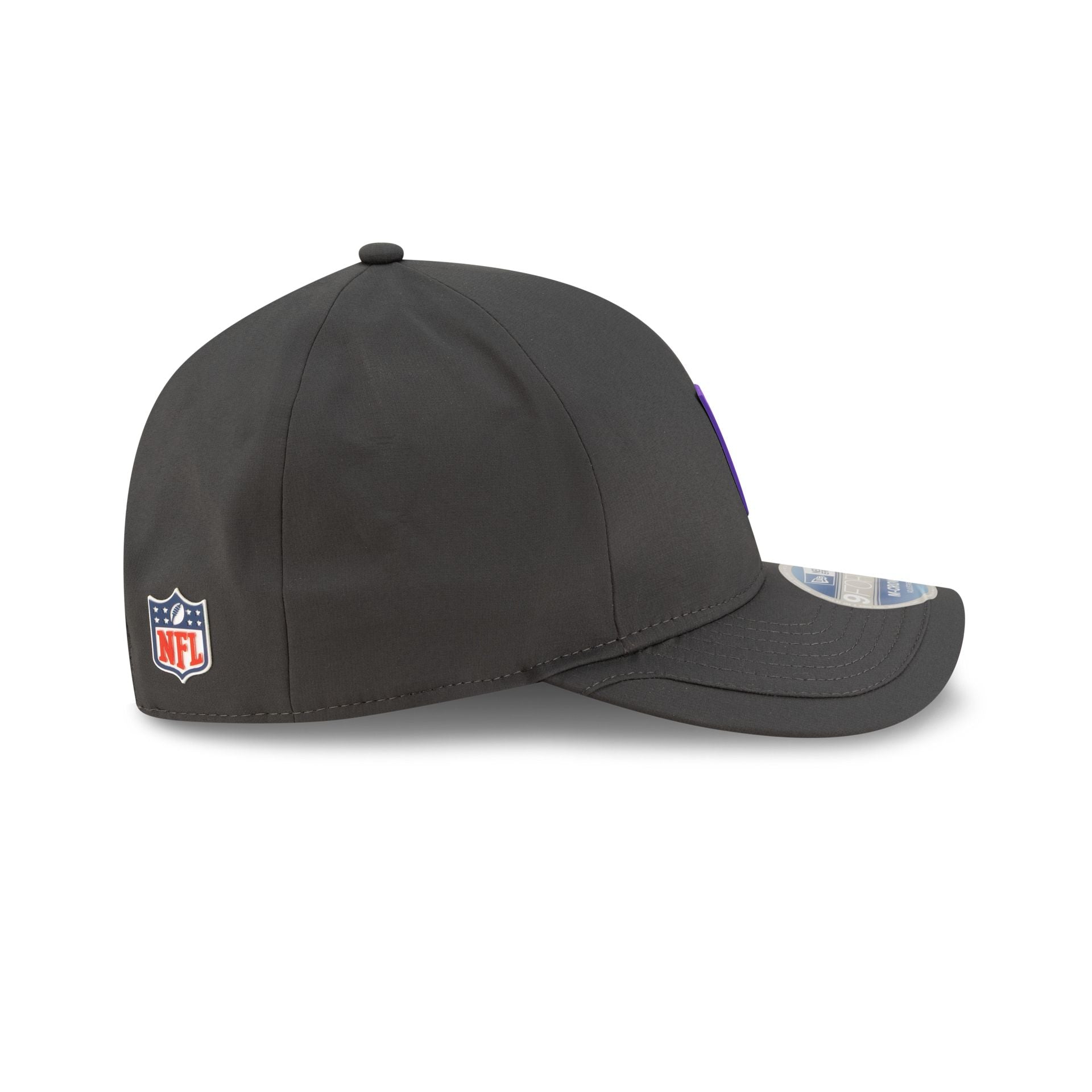 60731288_9FORTYMC_NFL25_SLCW_MINVIK_STC_RSIDE-1.jpg