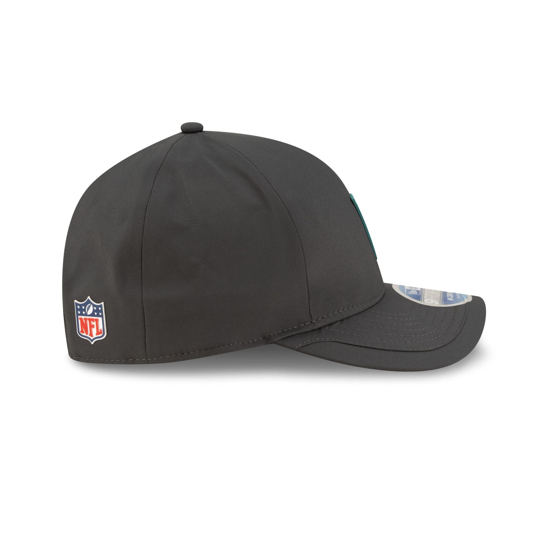 60731292_9FORTYMC_NFL25_SLCW_PHIEAG_STC_RSIDE-1.jpg