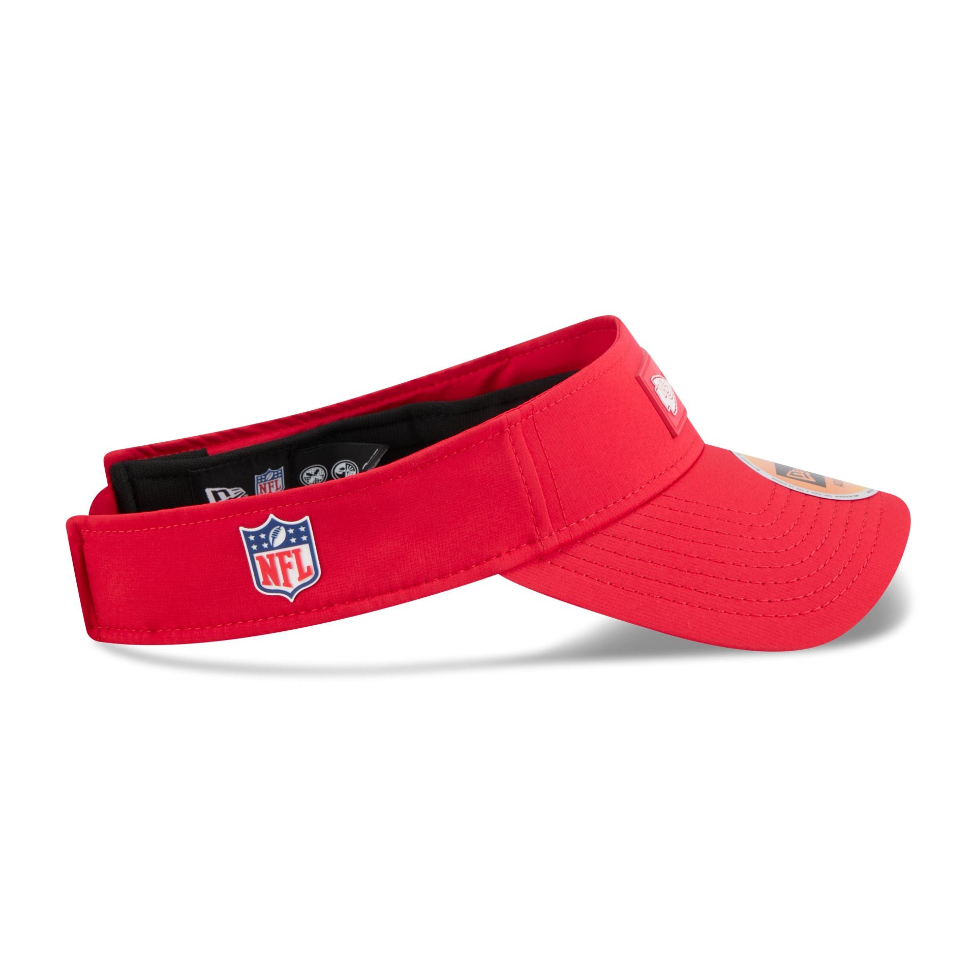 60732828_VISOR_NFL25SLVSR_KANCHI_OTC_RSIDE-1.jpg