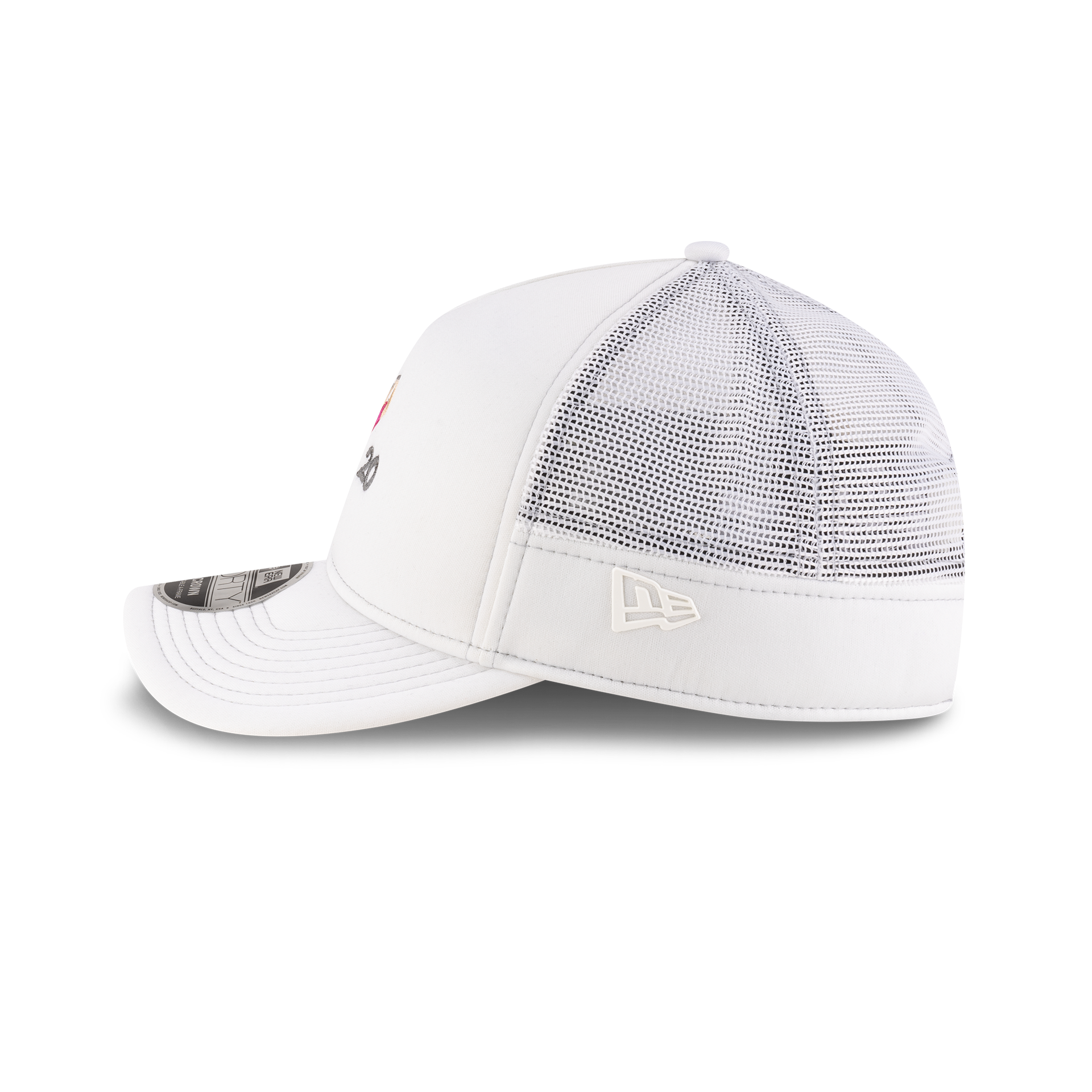 60747351_9FORTMC_BNETRAIN9FORTYMCAF_BNE_WHT_LSIDE-1.png
