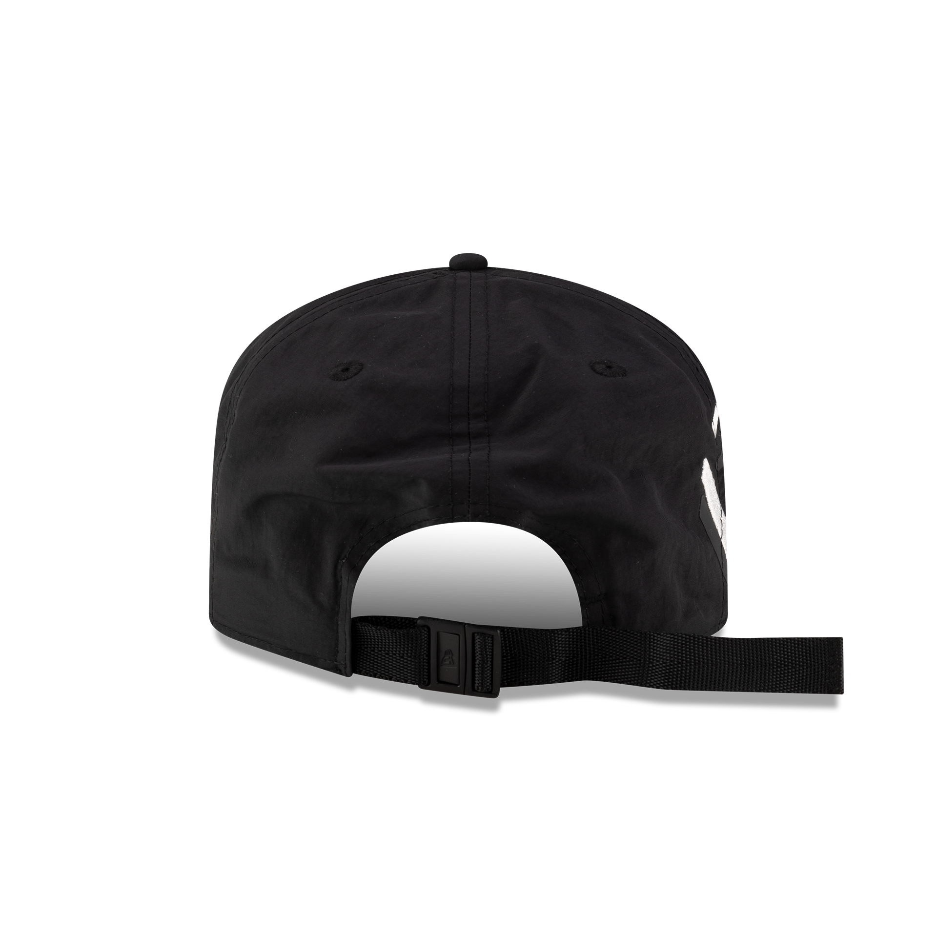 60747536_GOLFER_BNEFOOTYGOLFER_BNE_BLK_R-1.png