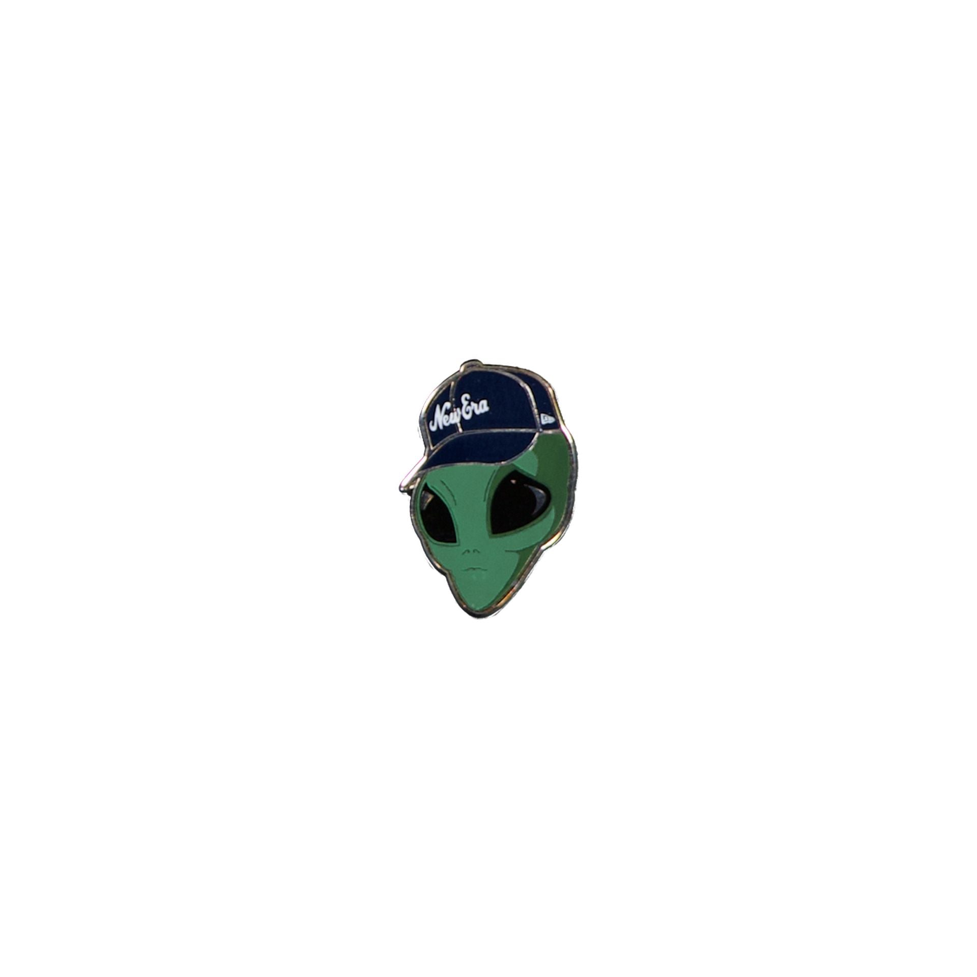 60758543_BUTTONS_EMEA_HOLIDAY_25_NEWERA_MULTI_DETAIL3-1.jpg