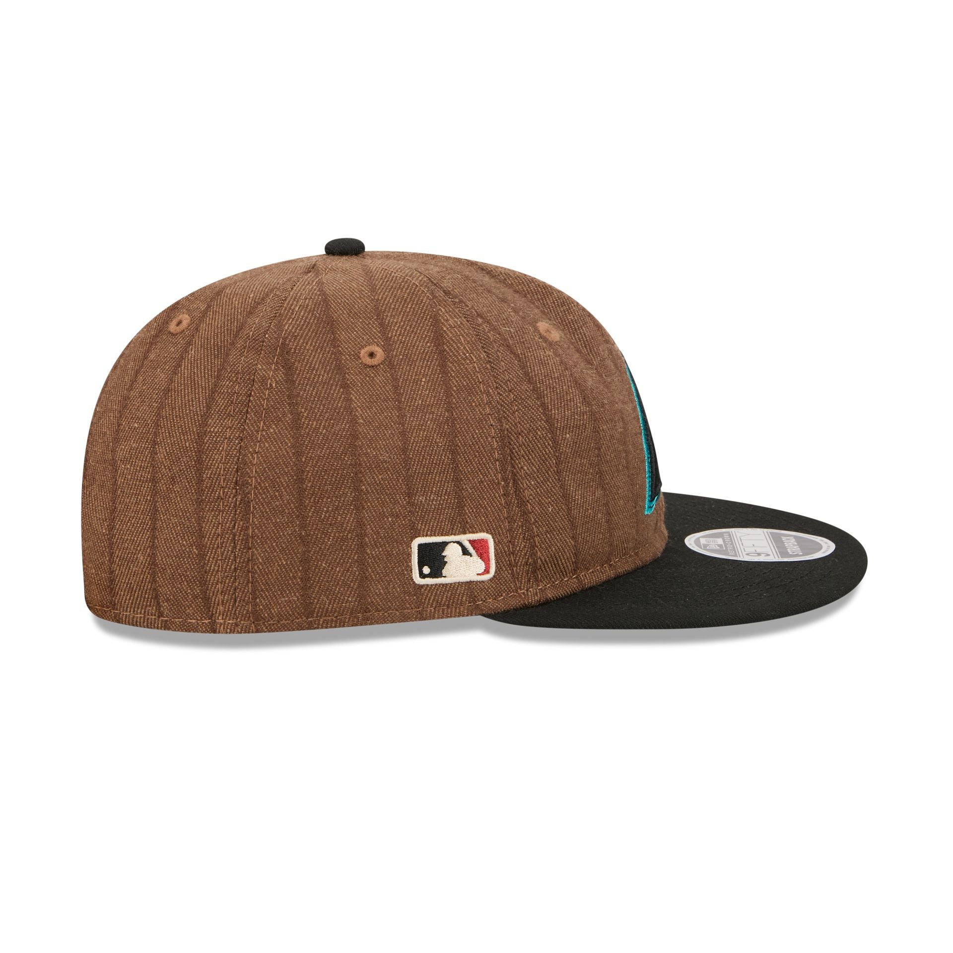 60763743_RC9FIFTY_WOOLPINSTRIPE950RC_ARIDIA_OTC_RSIDE-1.jpg
