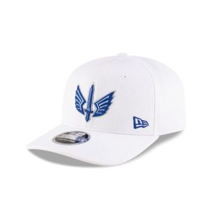 White 9SEVENTY Stretch-Snap
