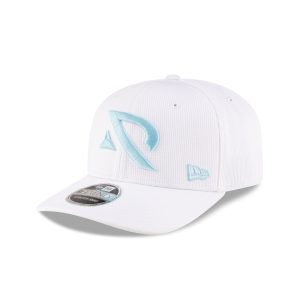 White 9SEVENTY Stretch-Snap