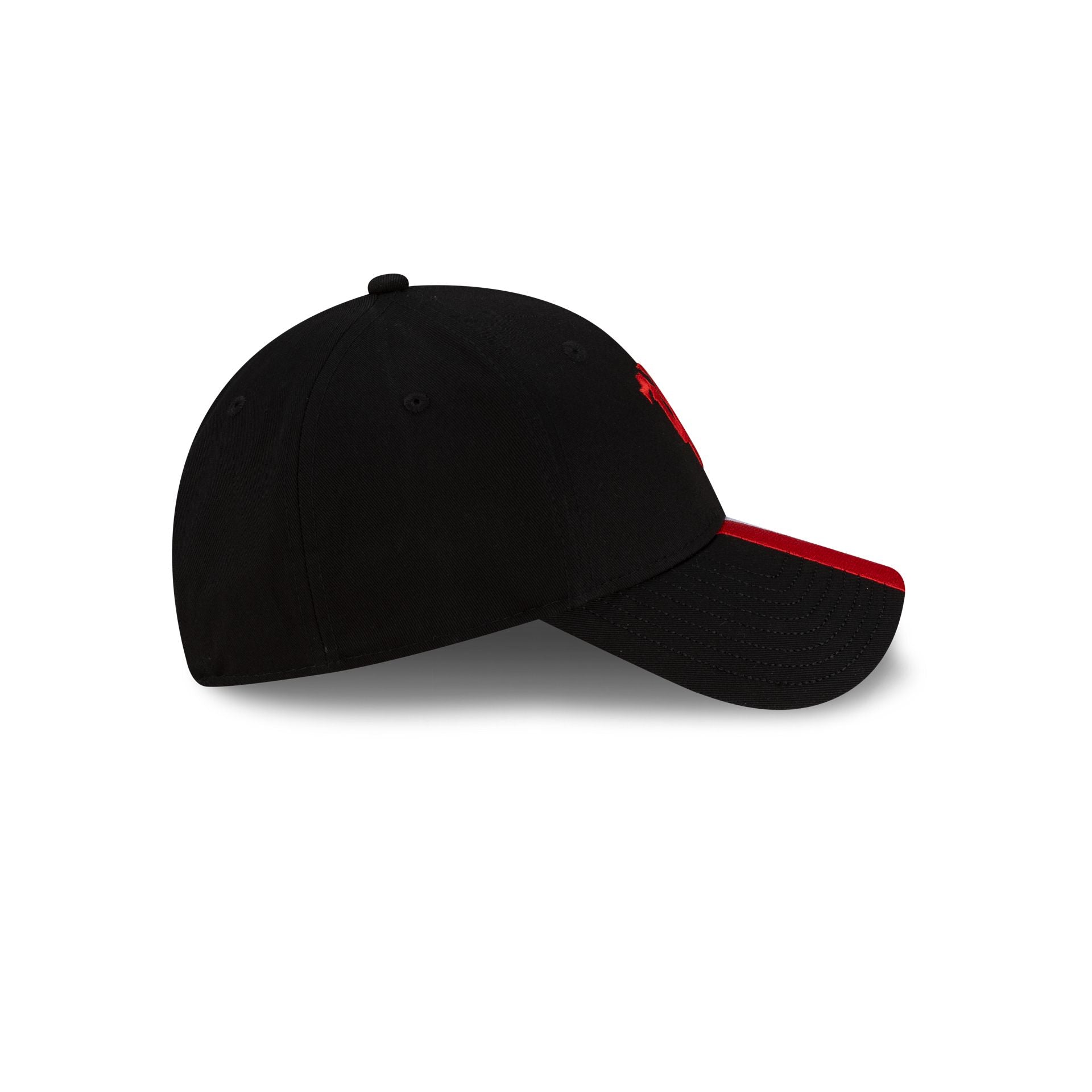 60771946_9FORTY_EMEA_SS26_MANUTD_BLACK_R-1.jpg