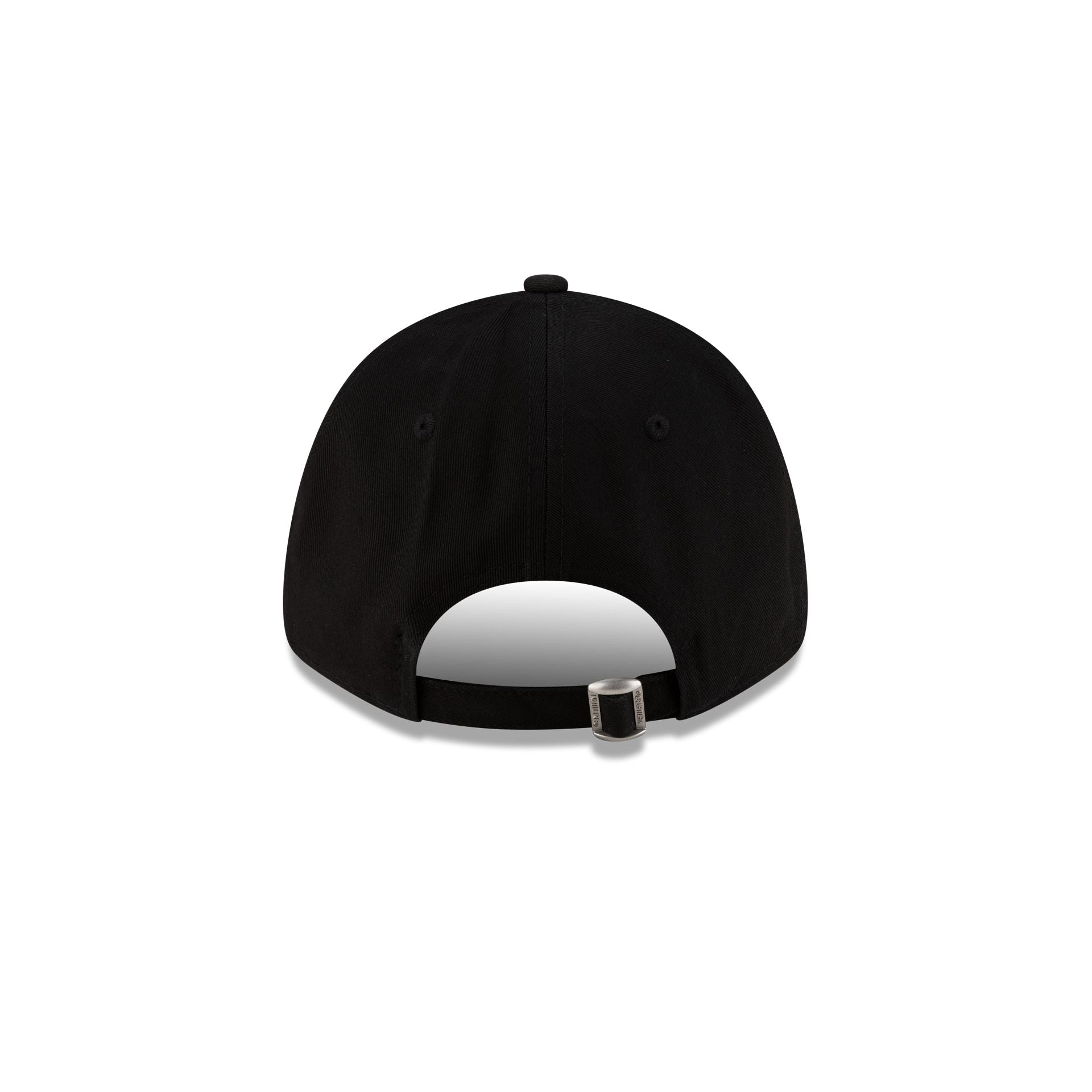 60771946_9FORTY_EMEA_SS26_MANUTD_BLACK_RSIDE-1.jpg