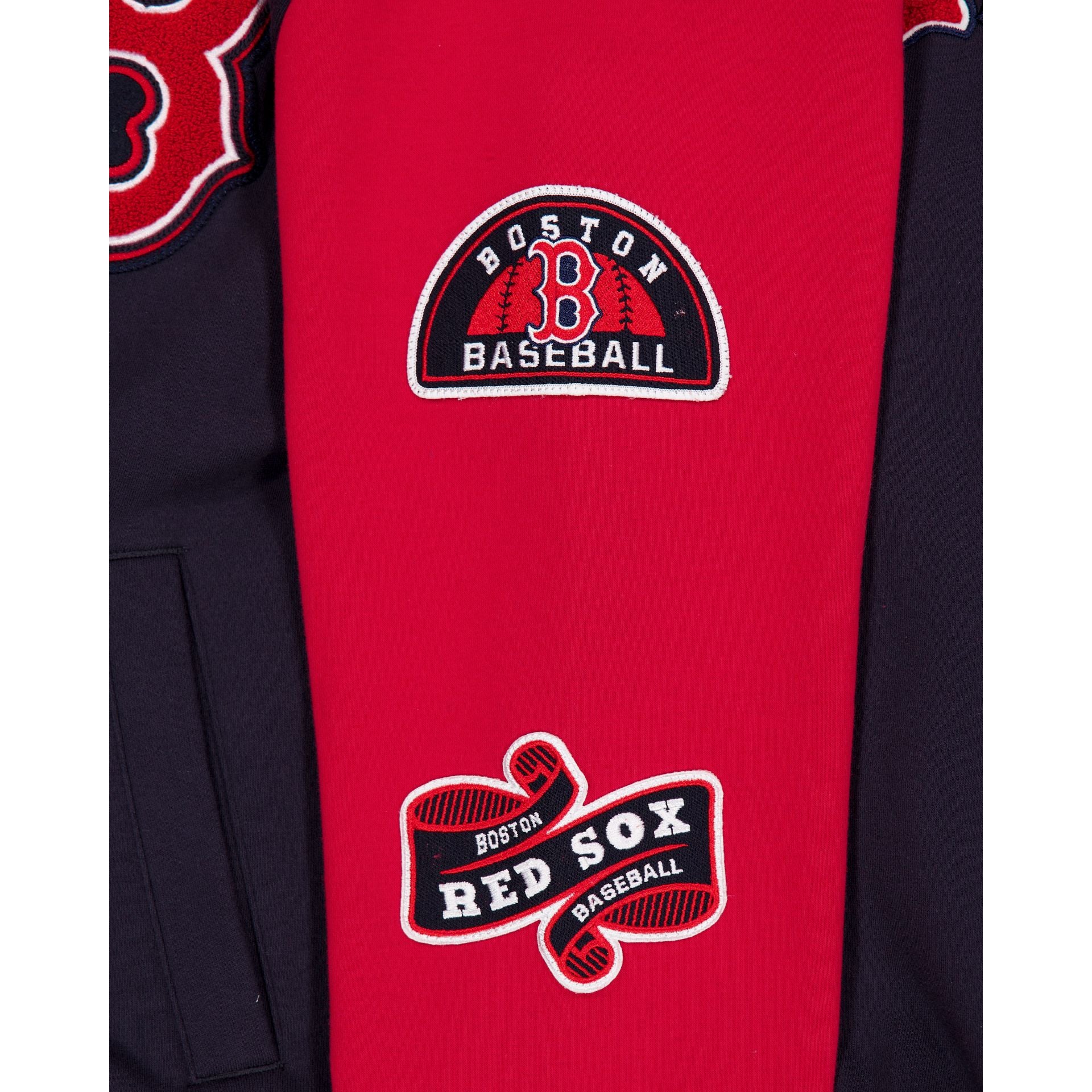 60775117_FLEECE_20TOPS_THROWBACK_SS26_BOSRED_OTC_DETAIL1-1.jpg