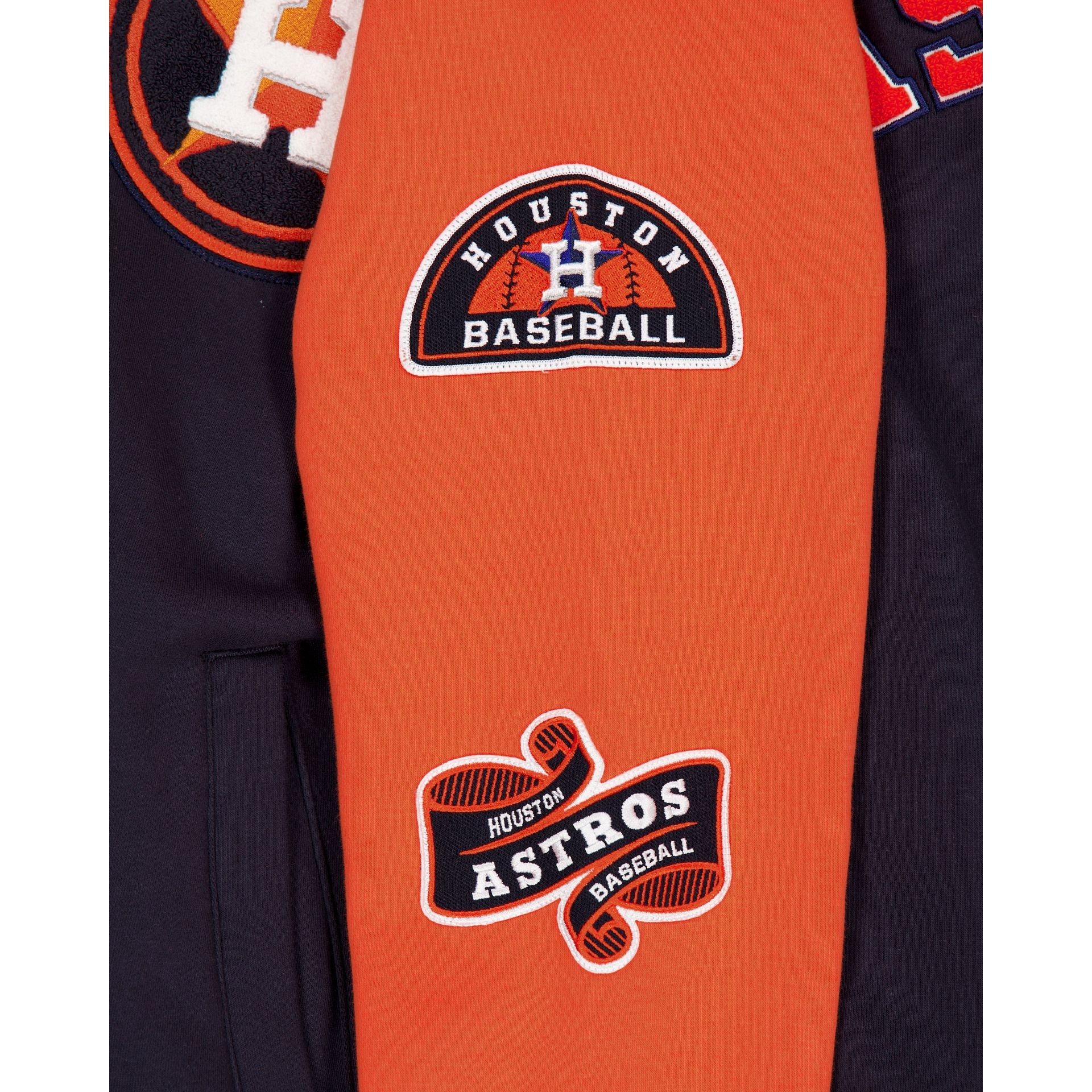 60775234_FLEECE_20TOPS_THROWBACK_SS26_HOUAST_OTC_DETAIL1-1.jpg