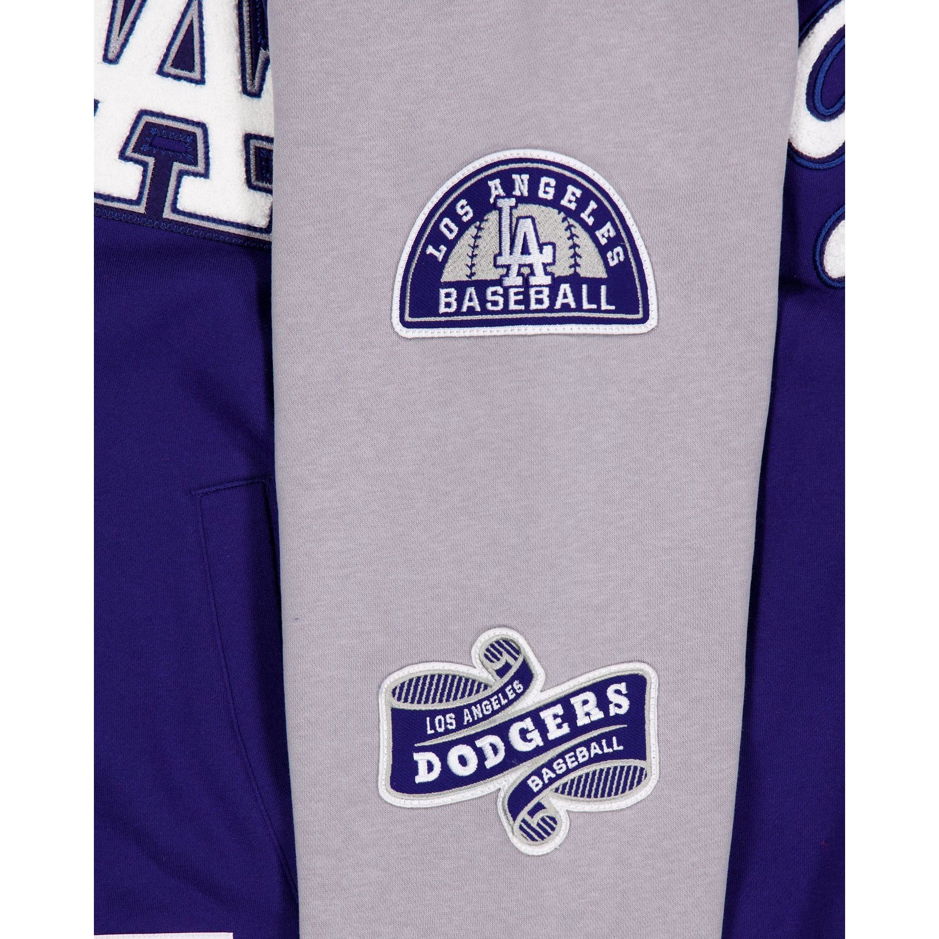 60775419_FLEECE_20TOPS_THROWBACK_SS26_LOSDOD_OTC_DETAIL1-1.jpg