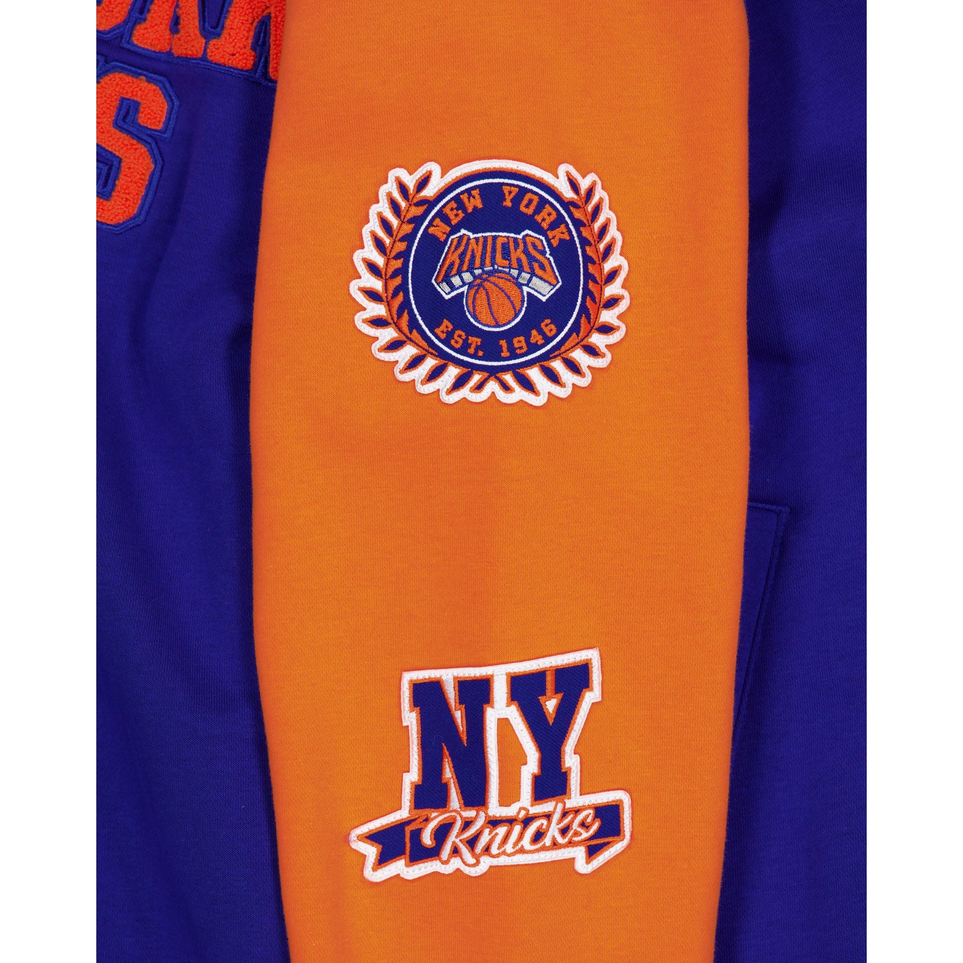 60777185_FLEECE_20TOPS_THROWBACK_SS26_NEYKNI_OTC_DETAIL2-1.jpg