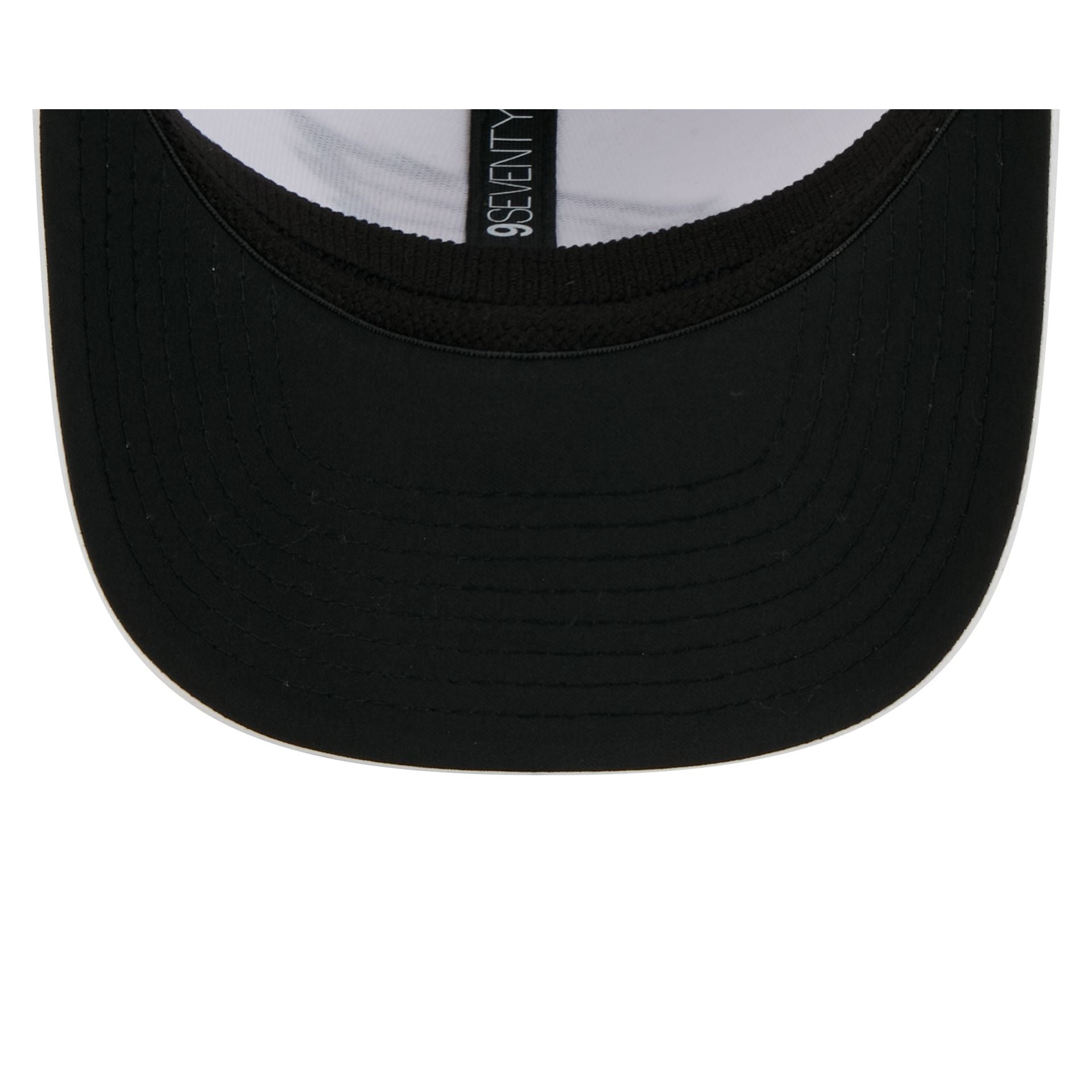 60811122_9SEVENTY_9SEVENTYSSSPORT28240_PHIEAG_UV-1.jpg