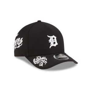 Script Black and White 9FORTY M-Crown A-Frame Snapback
