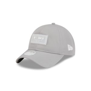 Labeled Women's 9TWENTY Adjustable