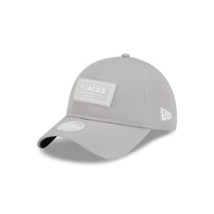 Labeled Women's 9TWENTY Adjustable