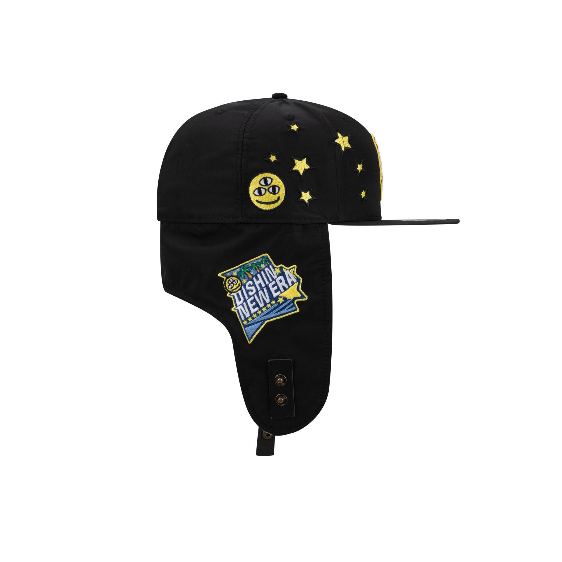 60852523_59FIFTY_20DOGEAR_COLLAB25_DISHIN_JUSDIS_BLACK_DOWN_RSIDE-1.jpg