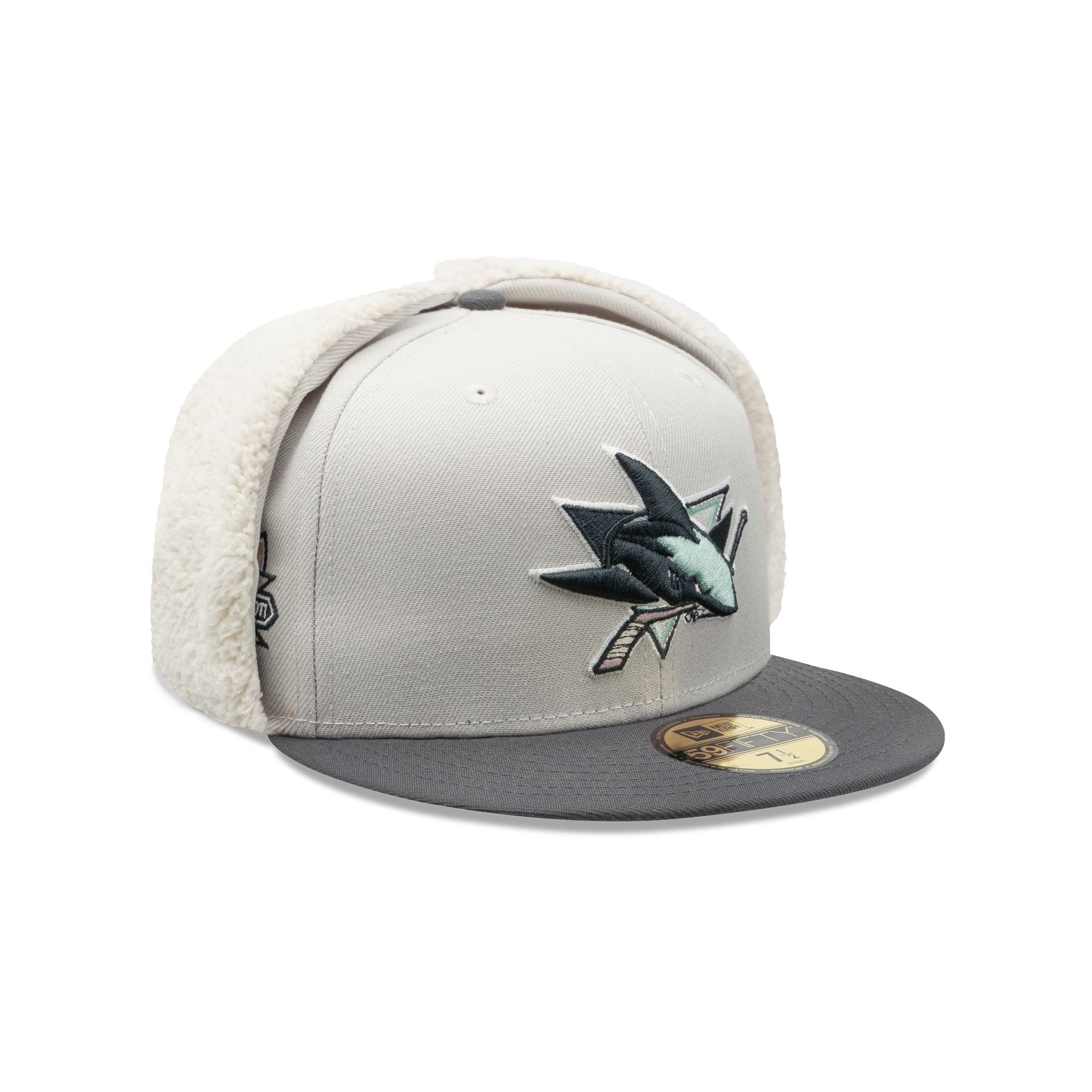 60857460_59FIFTY_DOGEAR_NHL_PATCHENRGY_SAJSHA_GRPHT_CHRM_ECOM_3QR-1.jpg