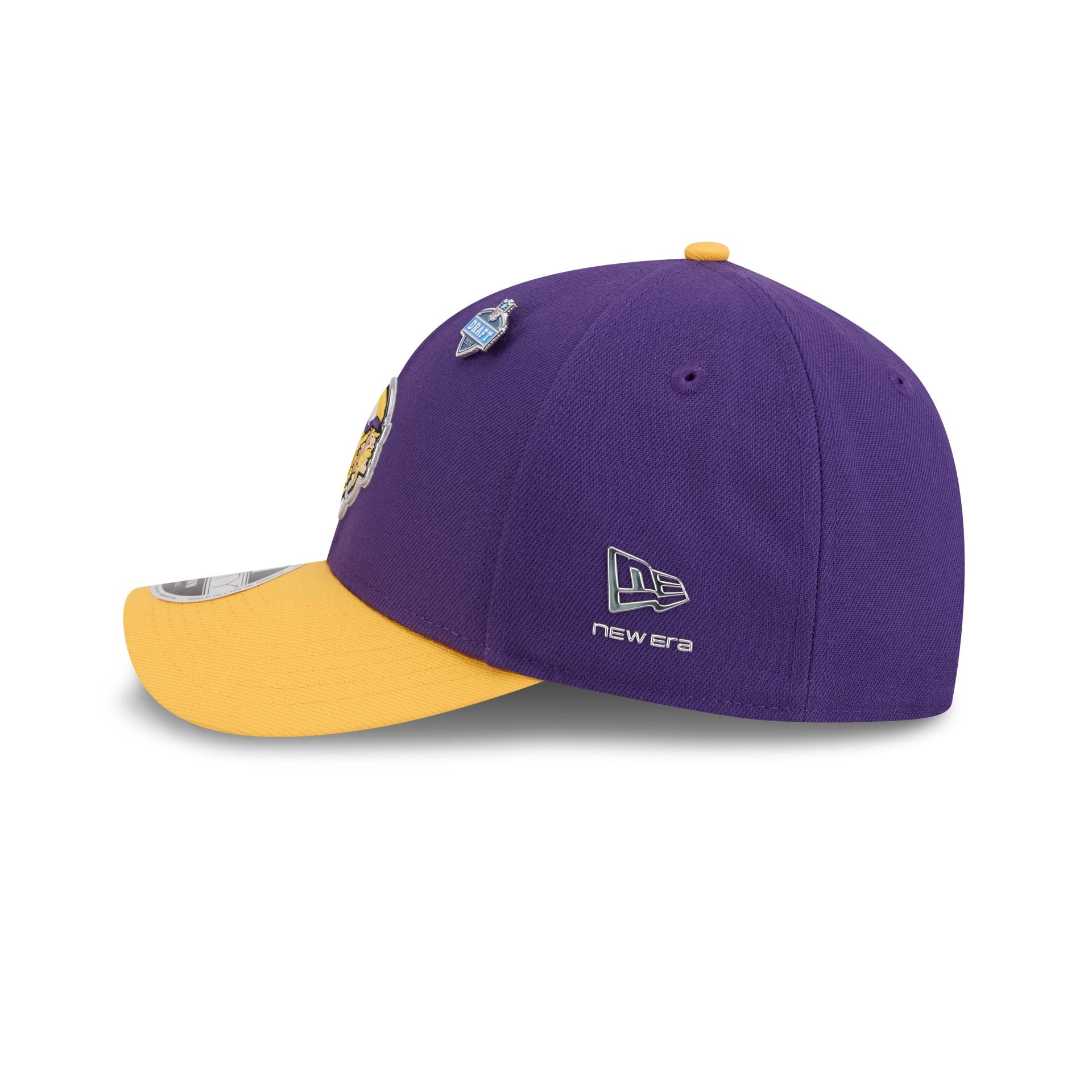 60860714_9FORTYMC_NFL26DRAFT9FORTYMC_MINVIK_OTC_LSIDE-1.jpg