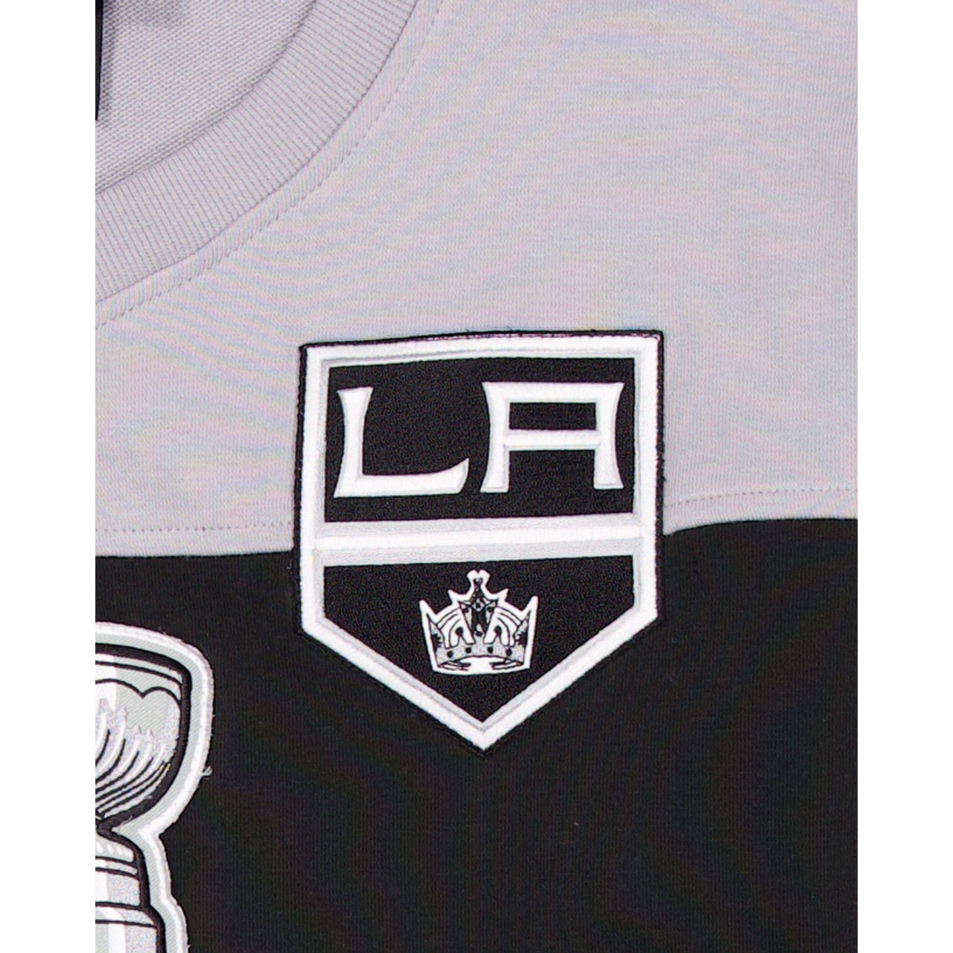 60861243_LS_TSHIRT_STAN_CUP_LOSKIN_BLACK_DETAIL1-1.jpg
