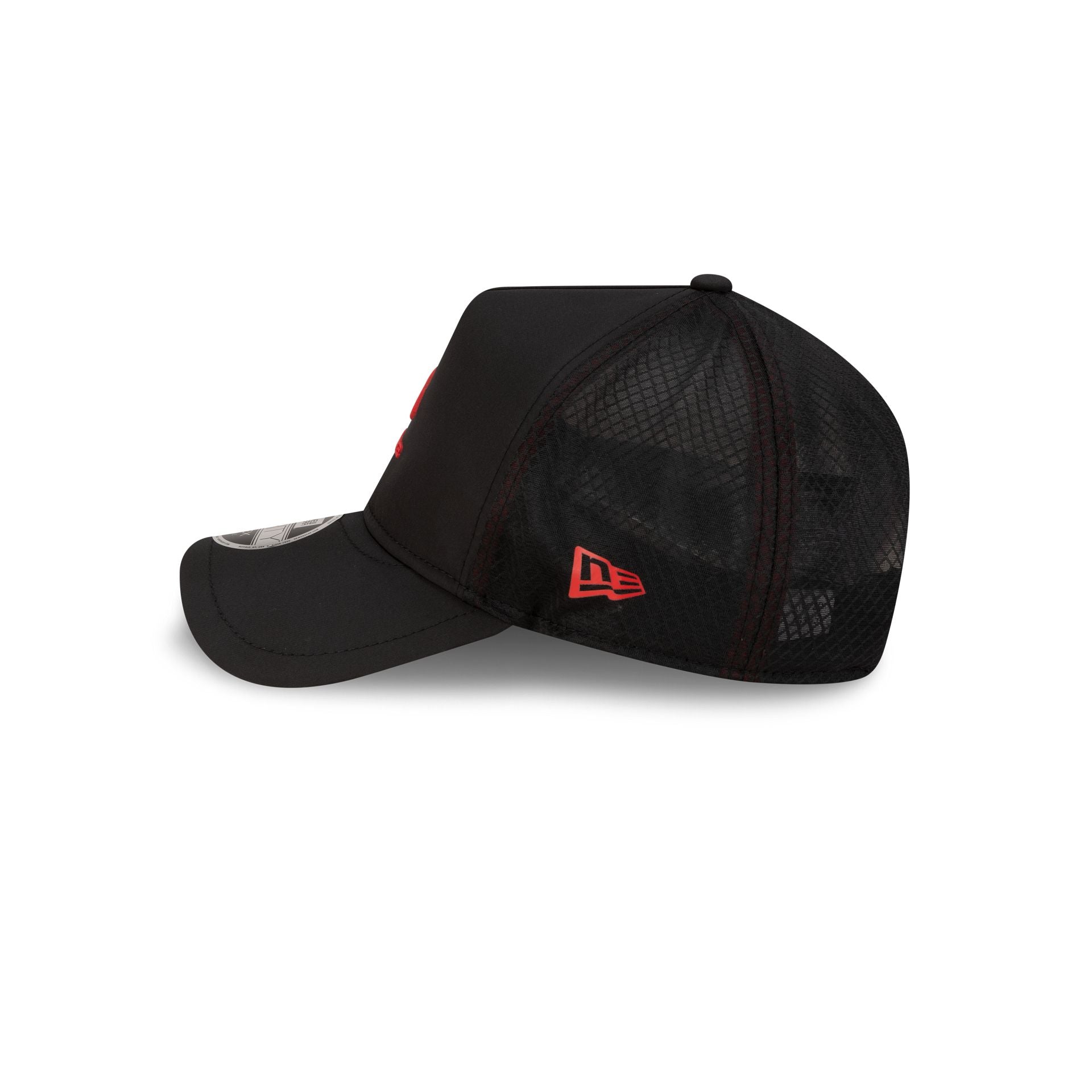 60868388_9FORTY_APEX_NEW_SILO_26_NEWERA_BLACK_WHITE_LSIDE-1.jpg