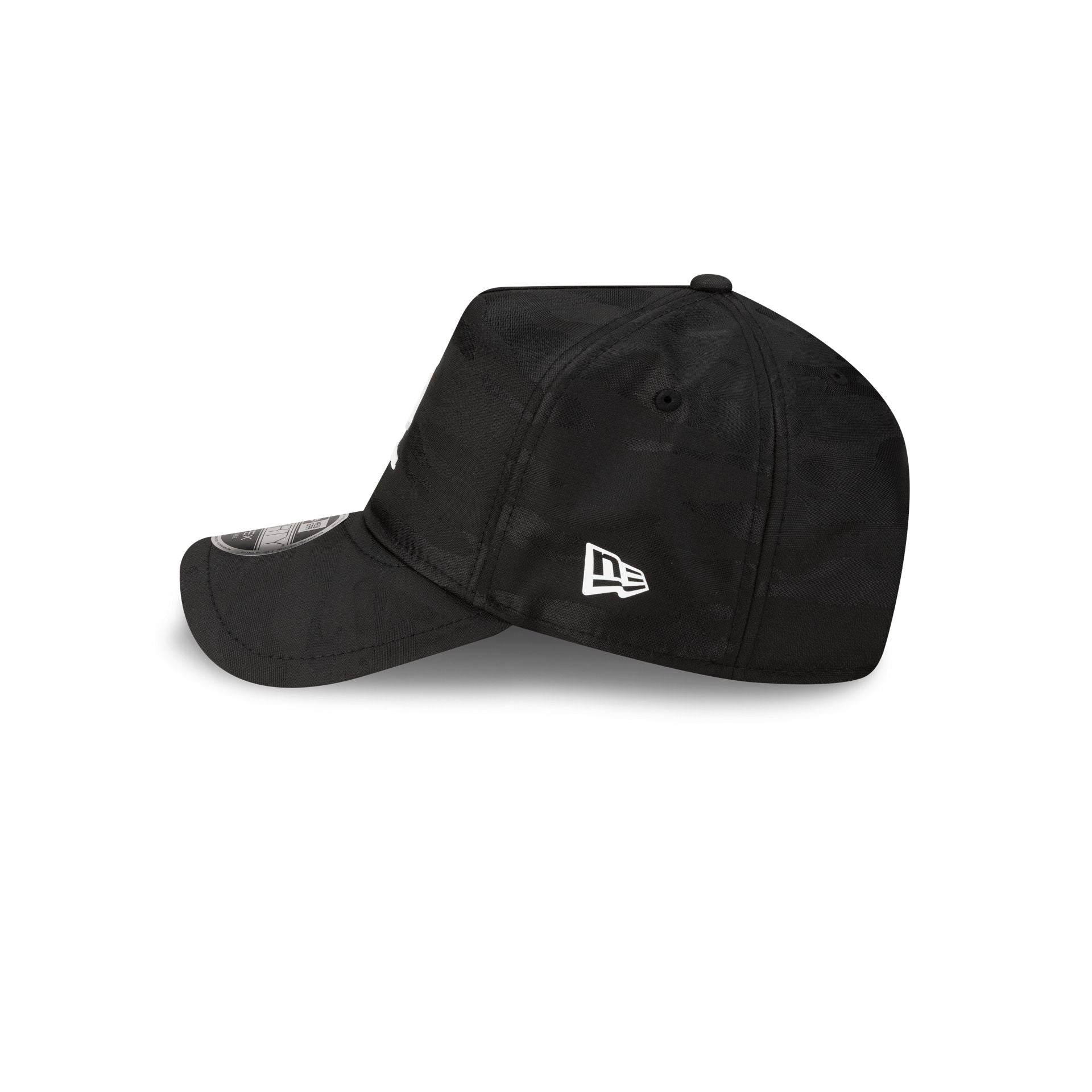 60868391_9FORTY_APEX_NEW_SILO_26_NEWERA_BLK_LSIDE-1.jpg
