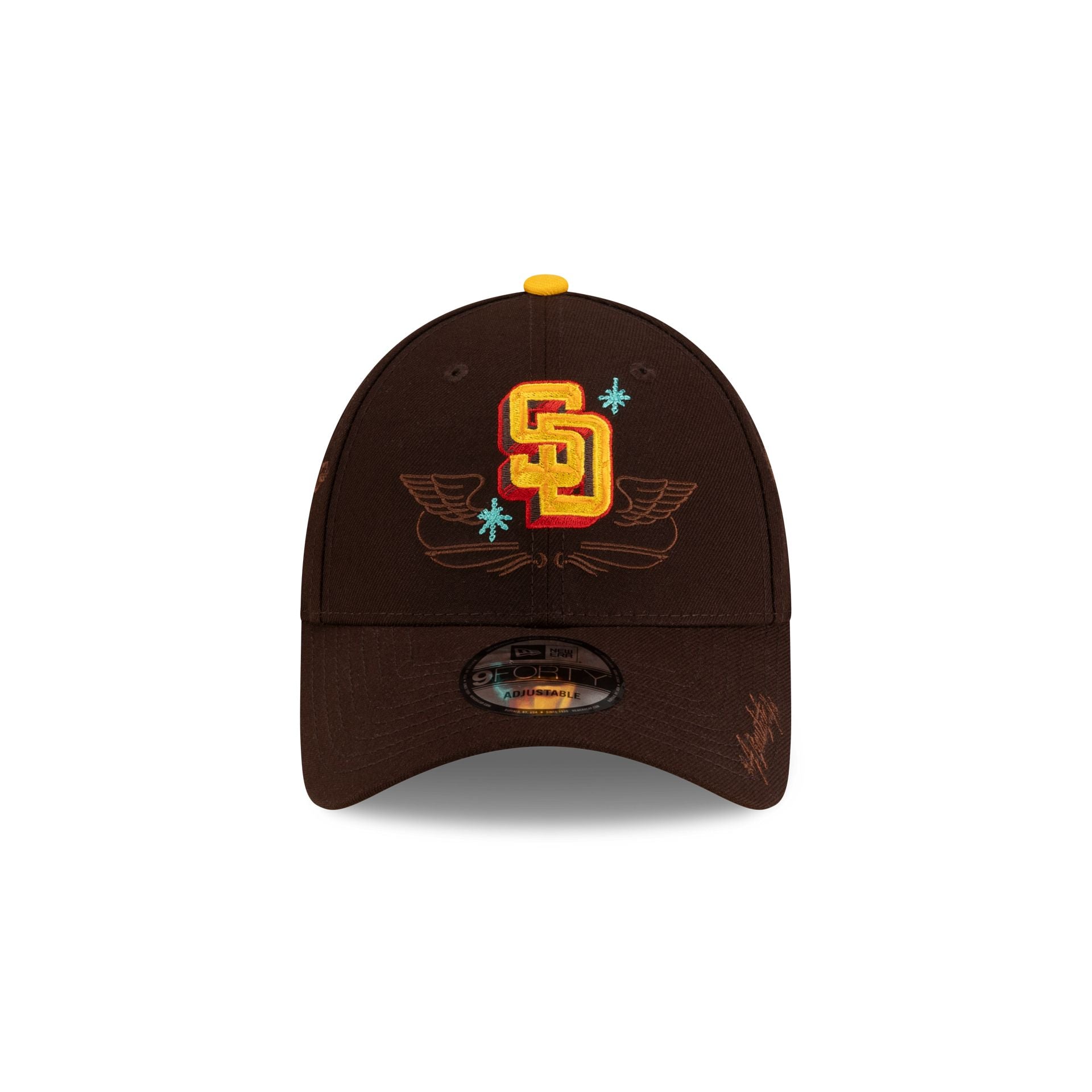 60953458_9FORTY_COLLAB26_ROTULOSBAUTISTA_SADPAD_BROWN_LOGO_F-1.jpg