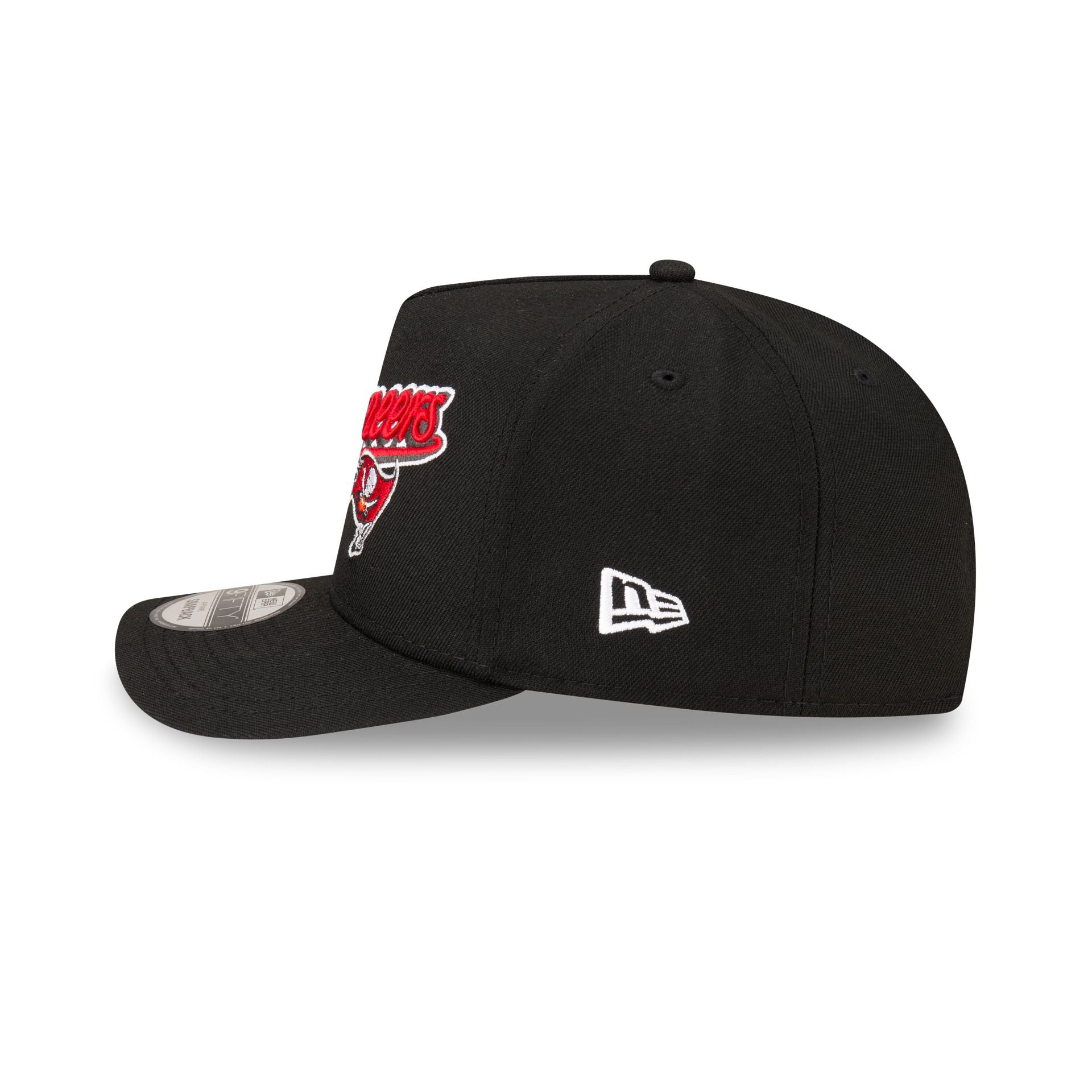 70990341_9FIFTY_20A-FRAME_BxRxNFL25_TAMBUC_BLACK_LSIDE-1.jpg