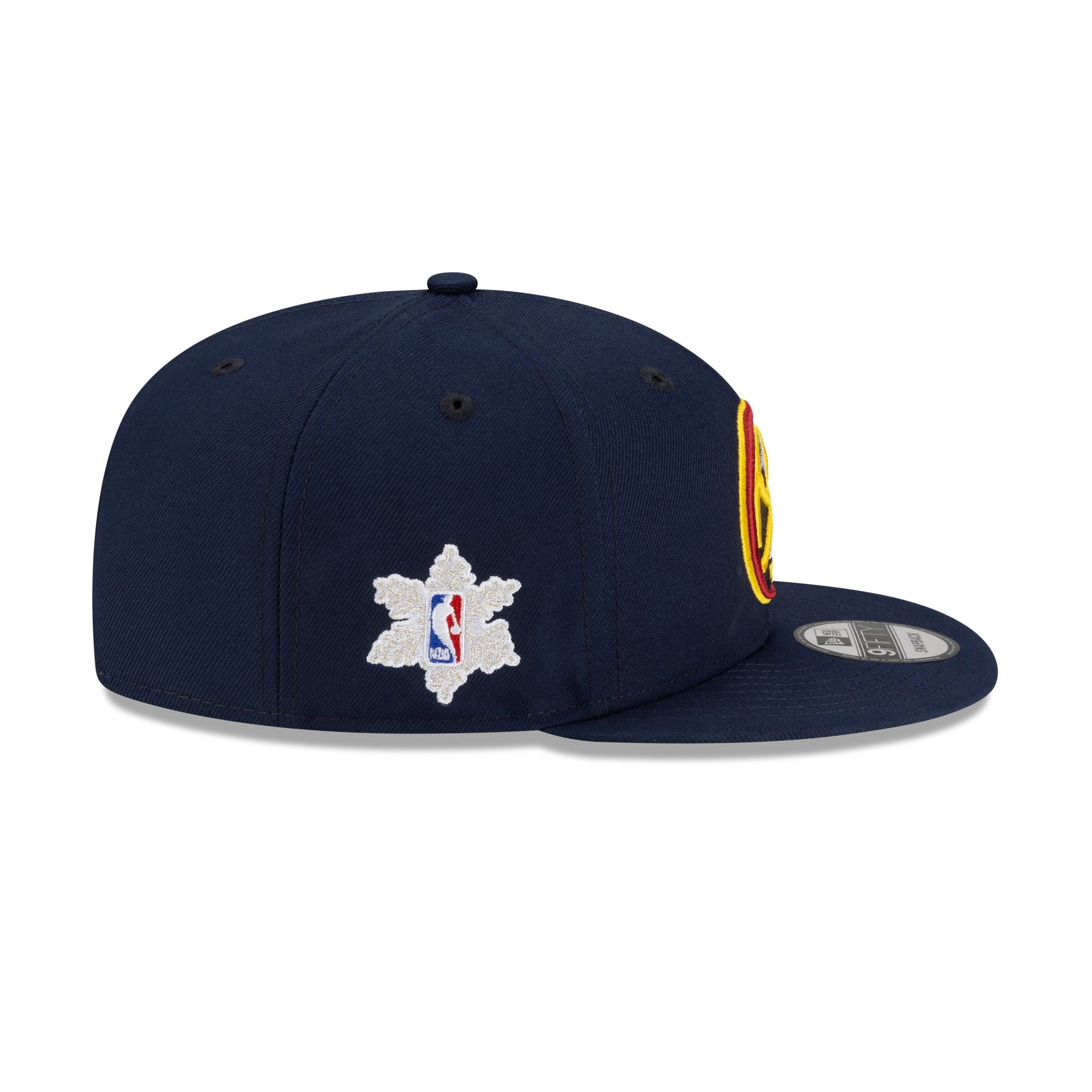 71008373_9FIFTY_NBA25_CHRISTMAS_DENNUG_NAVY_RSIDE-1.jpg