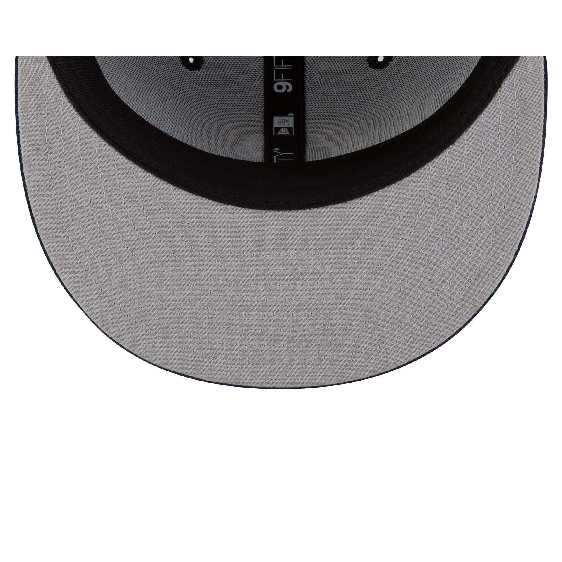 71008373_9FIFTY_NBA25_CHRISTMAS_DENNUG_NAVY_UV-1.jpg